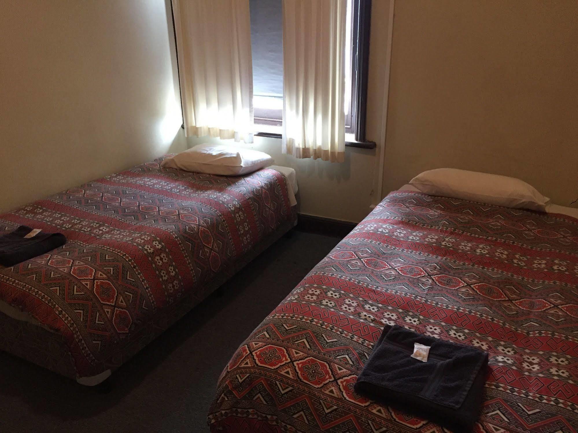 Crown Inn Hotel Kingston Se Dış mekan fotoğraf